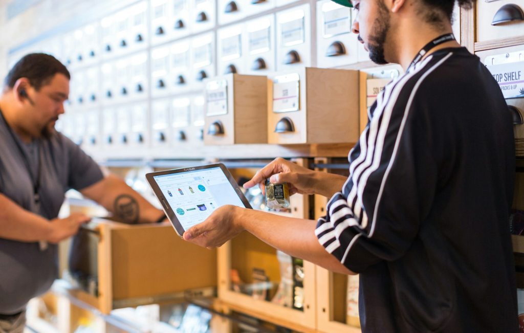 Workers-tracking-inventory